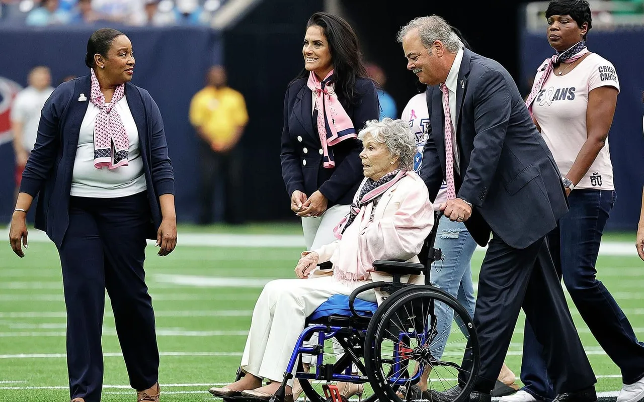 Texans Owner Cal McNair Accused of Exploiting Mother's Health Crisis for $60M Personal Gain